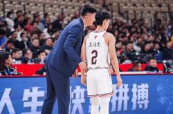 开云官网-关于中锋大闹场，球队客场获胜喜人的信息