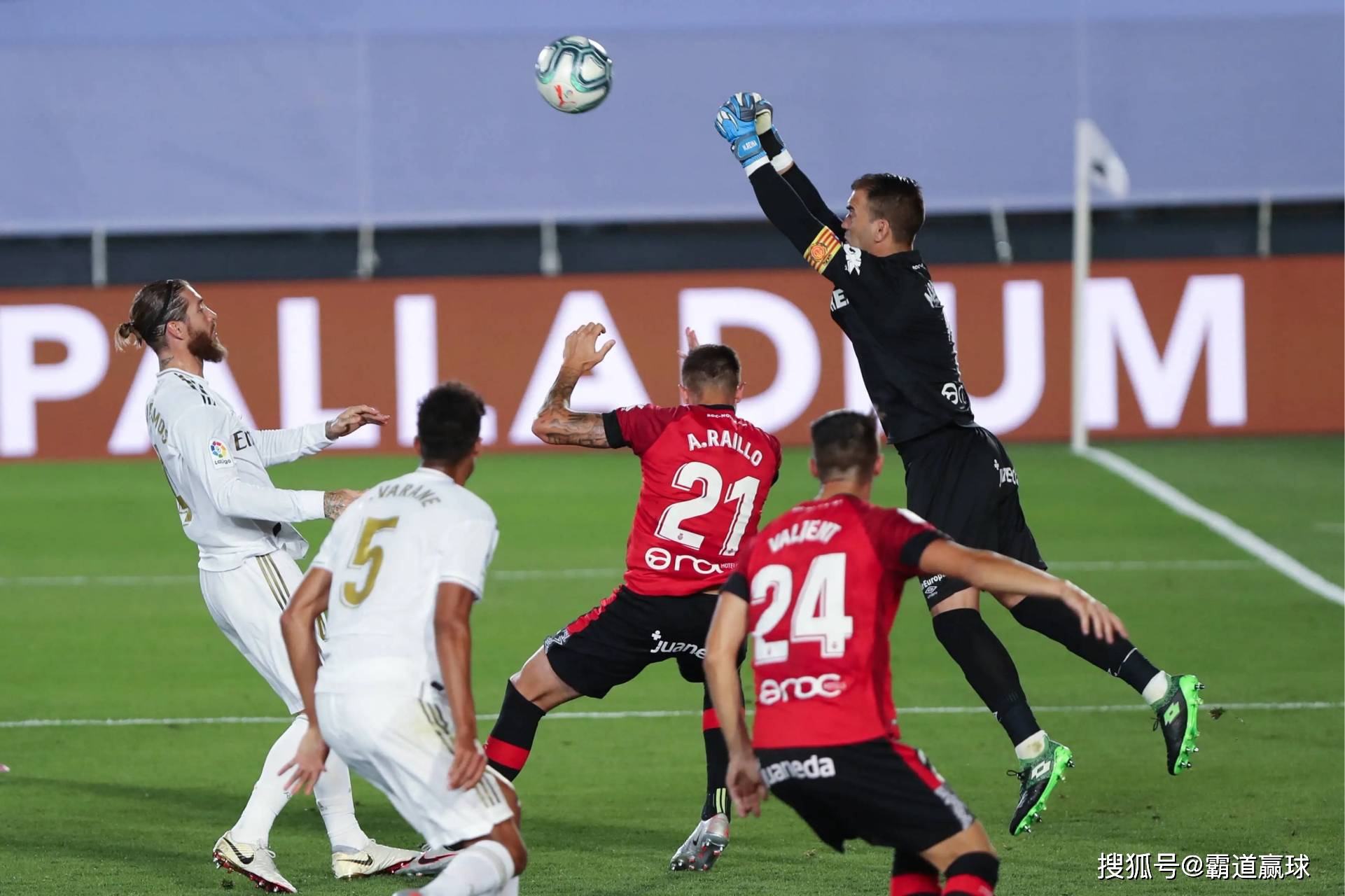 西班牙球队在国内联赛中力压对手