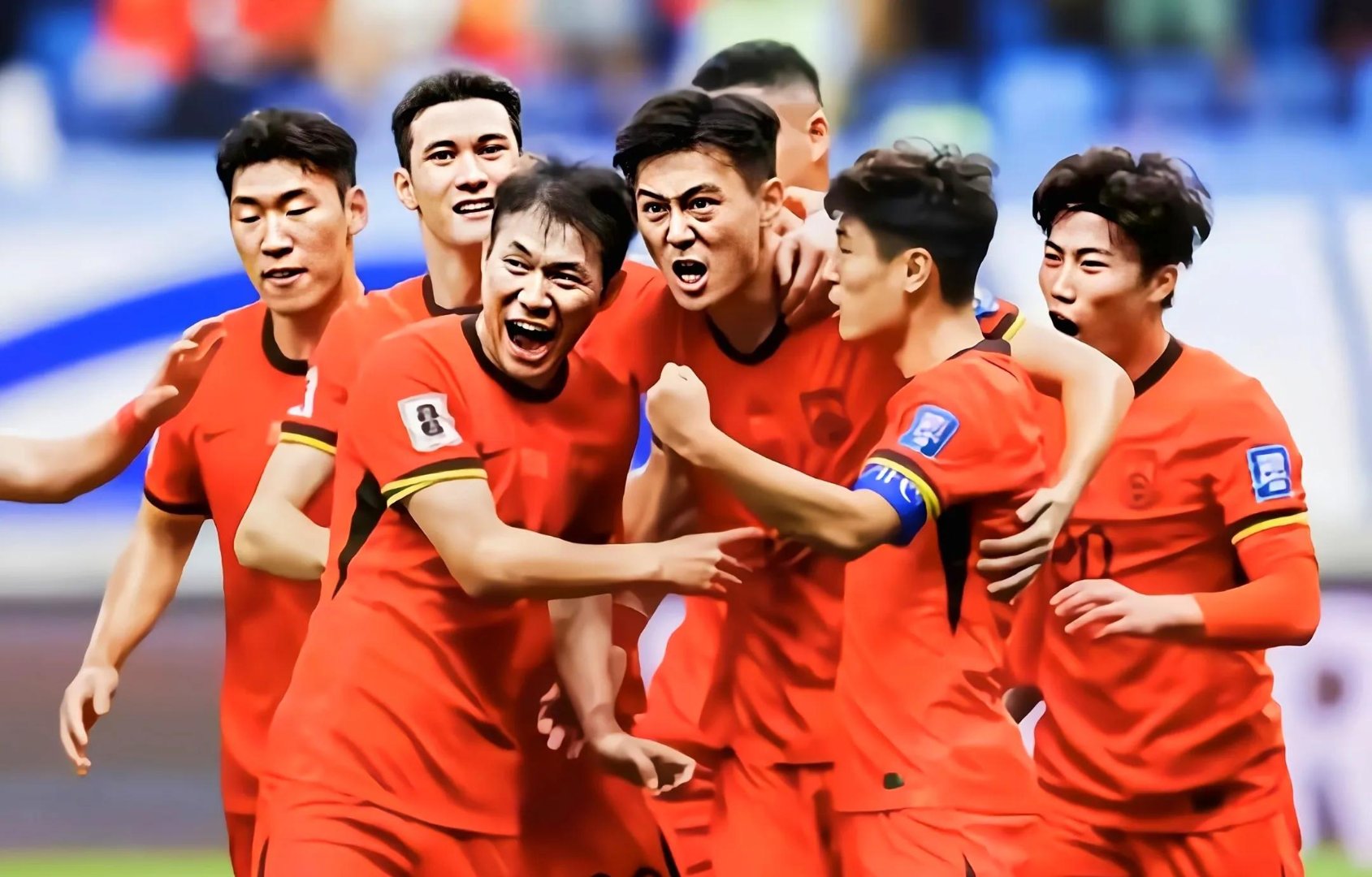 包含世界杯热门战队实力强劲，国内球迷欢呼雀跃的词条