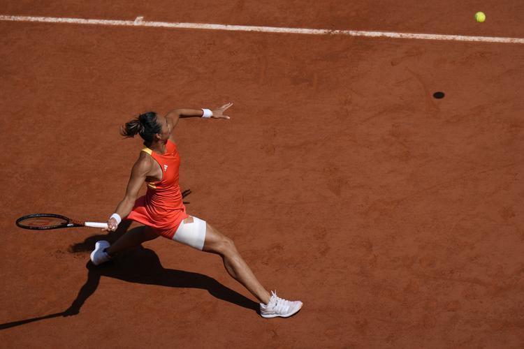 法国网球队逆转意大利网球队,费德勒关键制胜 法国网球队逆转意大利网球队,费德勒关键制胜