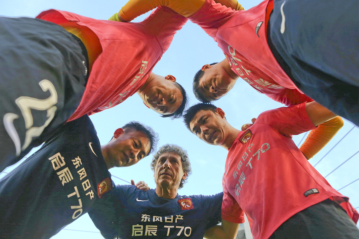 包含巴西国家队健儿全力备赛,备战欧洲杯强劲对手的词条 包含巴西国家队健儿全力备赛,备战欧洲杯强劲对手的词条