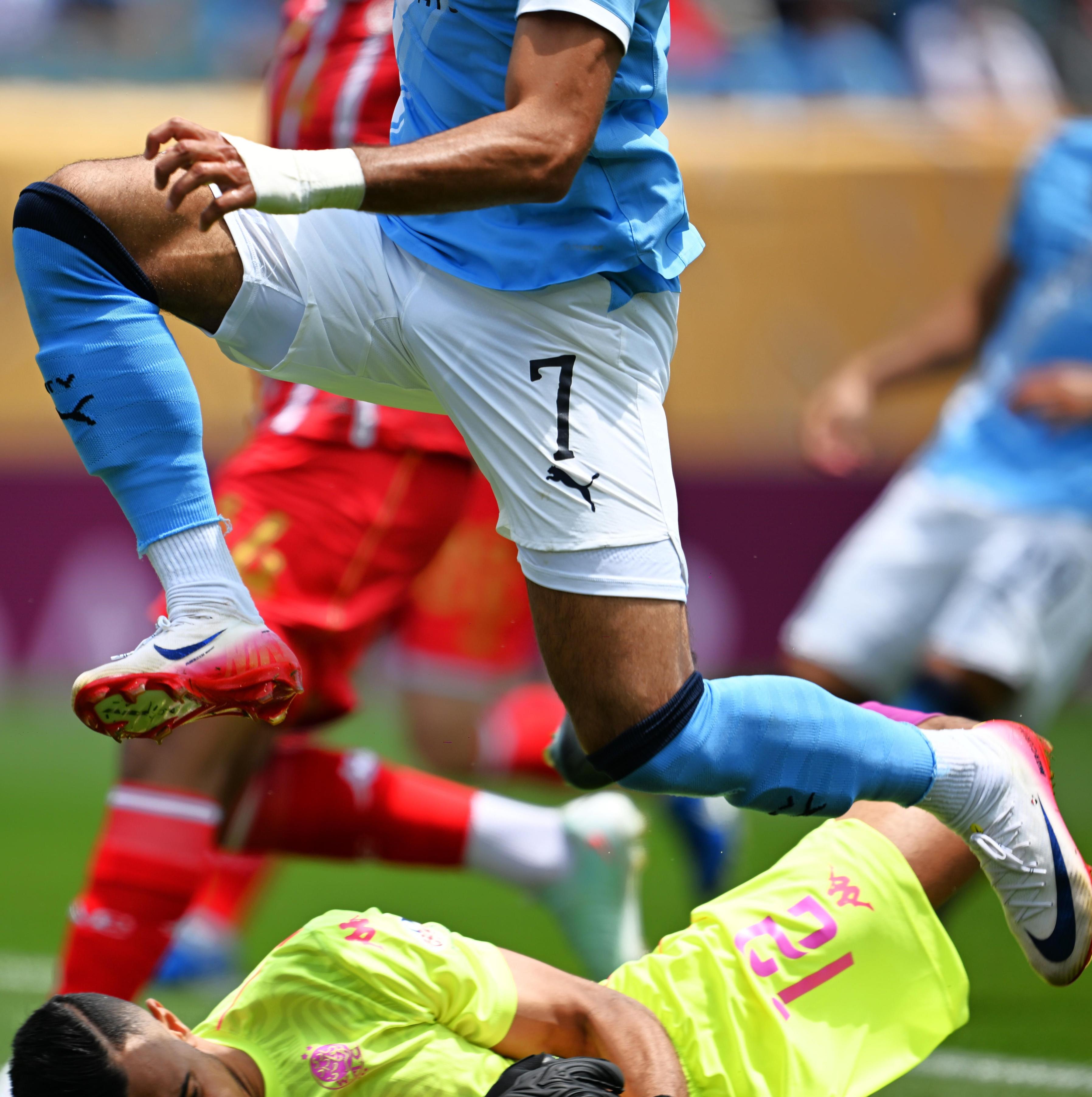 球员个人表现亮眼助球队击败对手