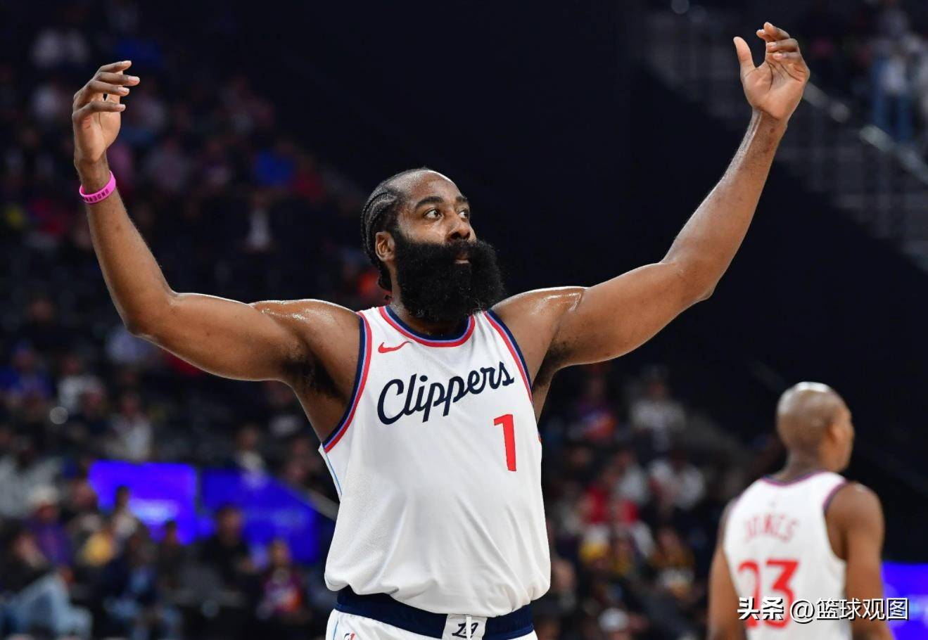 火箭客场击败凯尔特人，哈登砍下30分