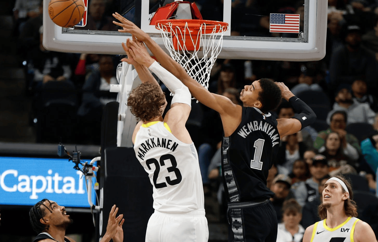 马刺主场绝杀猛龙，将系列赛比分改写