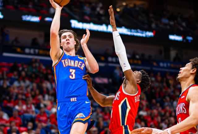 魔术战胜雷霆，取得关键胜利