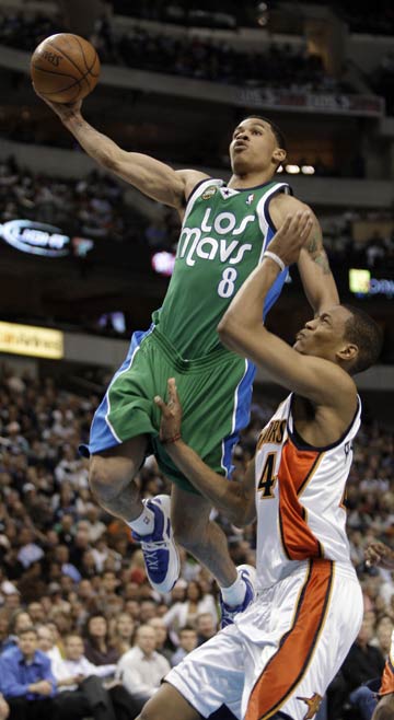 老鹰战胜小牛，实现两连胜