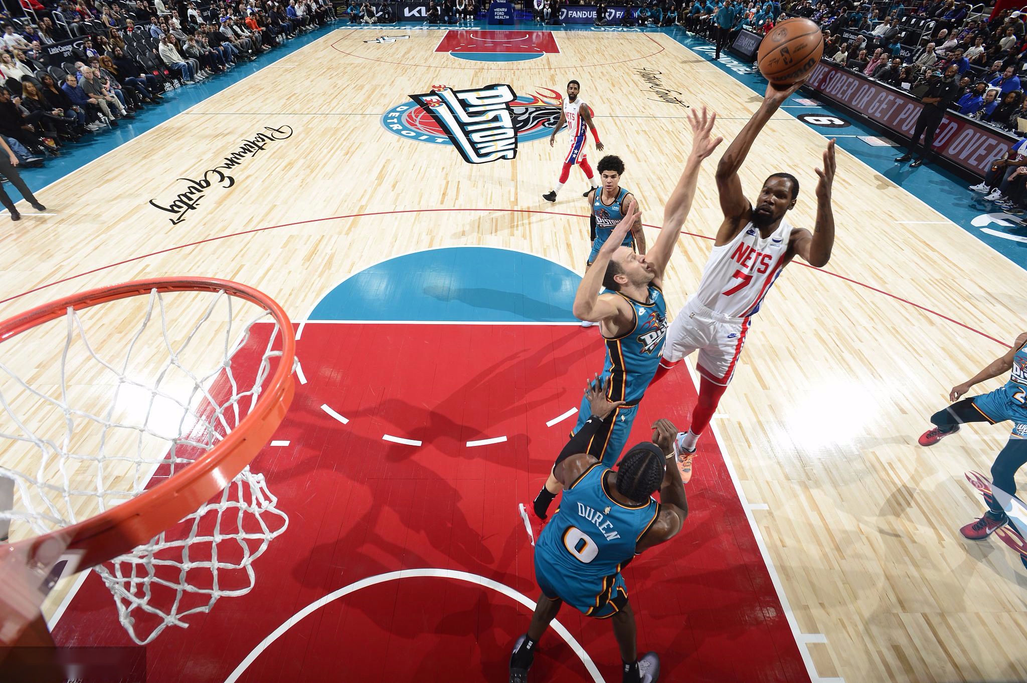 篮网客场逆转猛龙，豪取六连胜