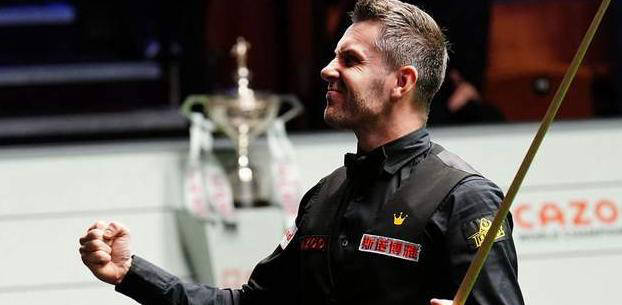 威廉姆斯鏖战阿斯顿马丁，塞恩斯带队取胜的简单介绍